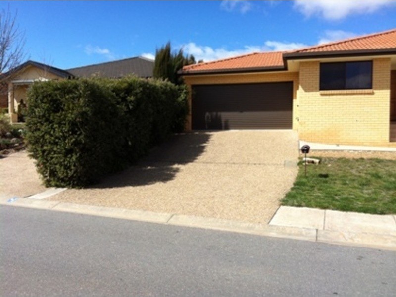 2 Candlebark Close, Nicholls ACT 2913