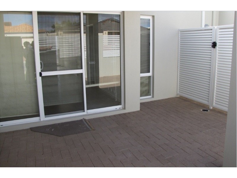20/1 Lomax Court, Beeliar WA 6164