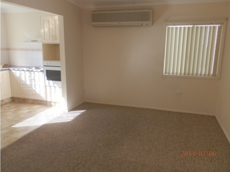 8 Chelmsford Road E, Lake Haven NSW 2263