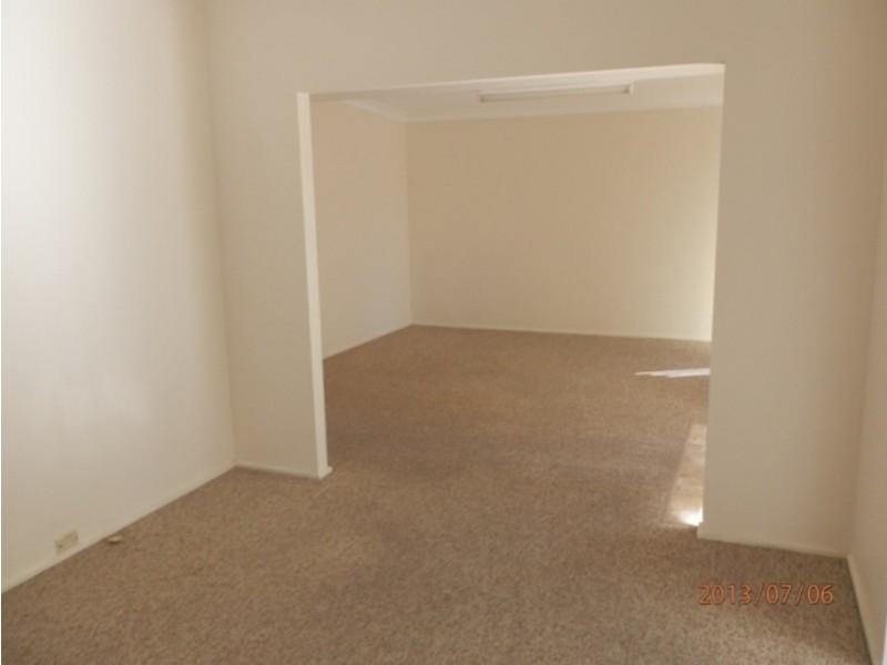 8 Chelmsford Road E, Lake Haven NSW 2263