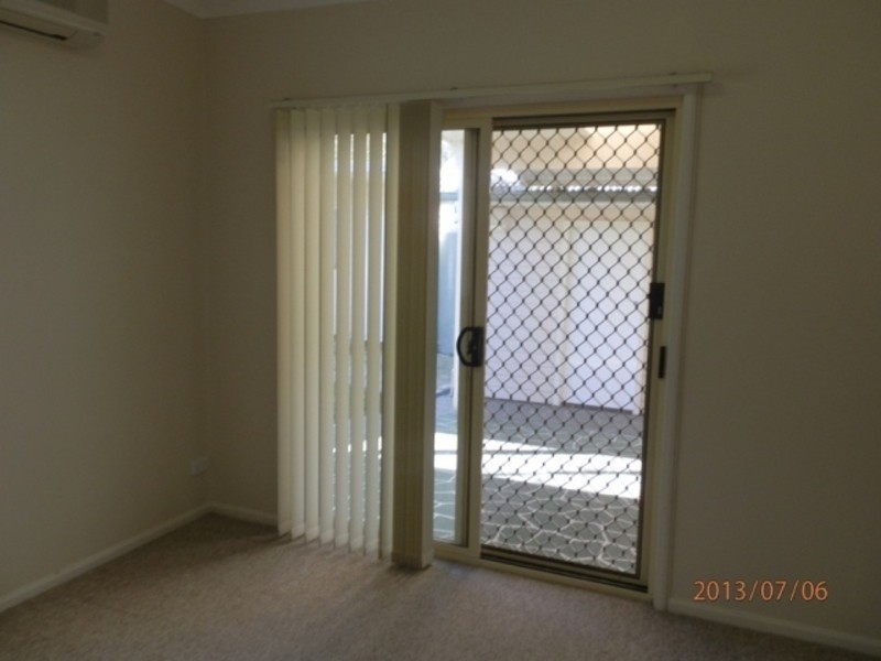 8 Chelmsford Road E, Lake Haven NSW 2263