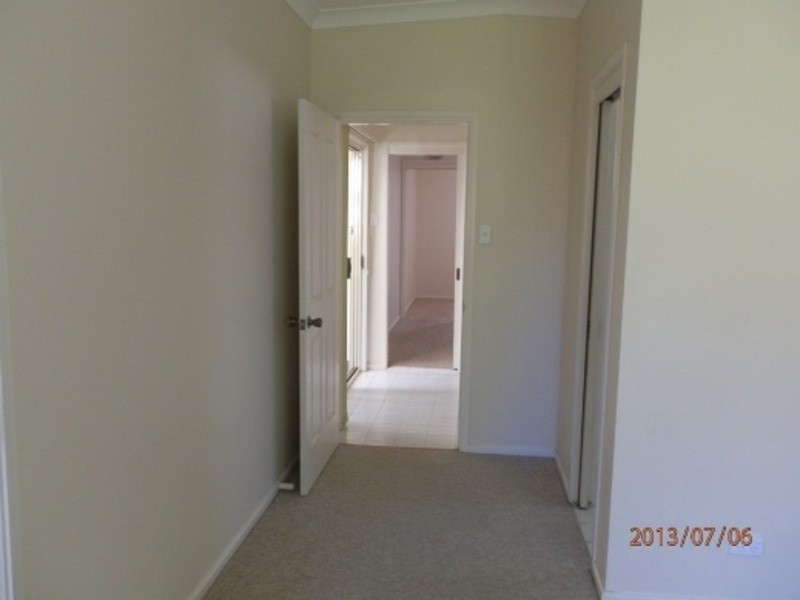 8 Chelmsford Road E, Lake Haven NSW 2263