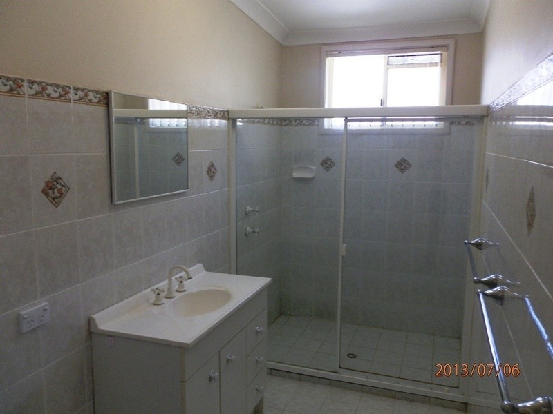 8 Chelmsford Road E, Lake Haven NSW 2263