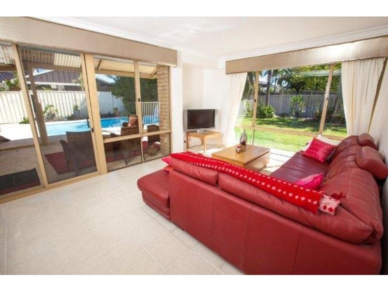 59 Kilkenny Circle, Waterford WA 6152