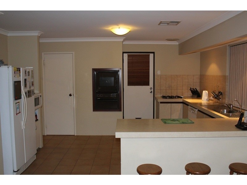 11 Leven Rise, Kinross WA 6028