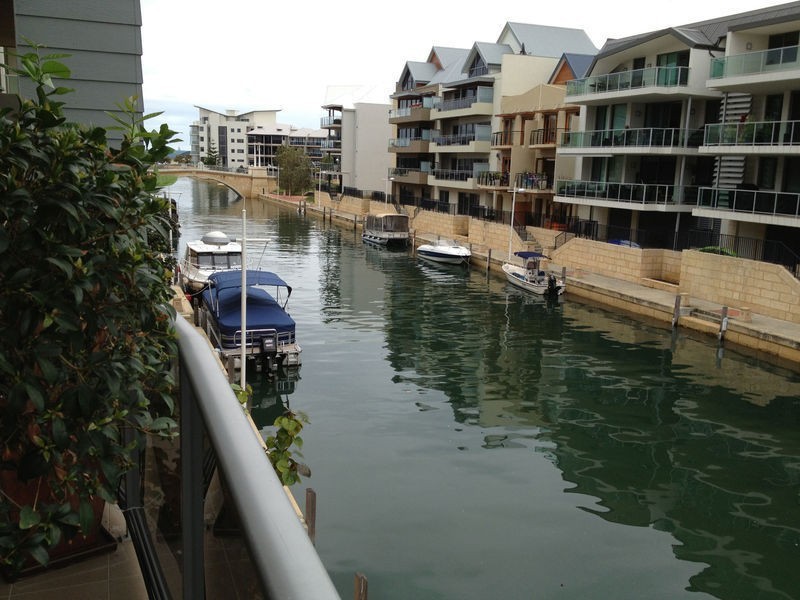 1/6 Treviso Mews, Mandurah WA 6210