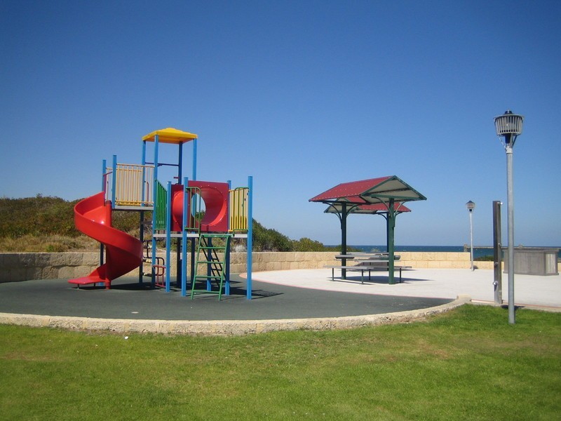 3 Theydon Grove, Two Rocks WA 6037