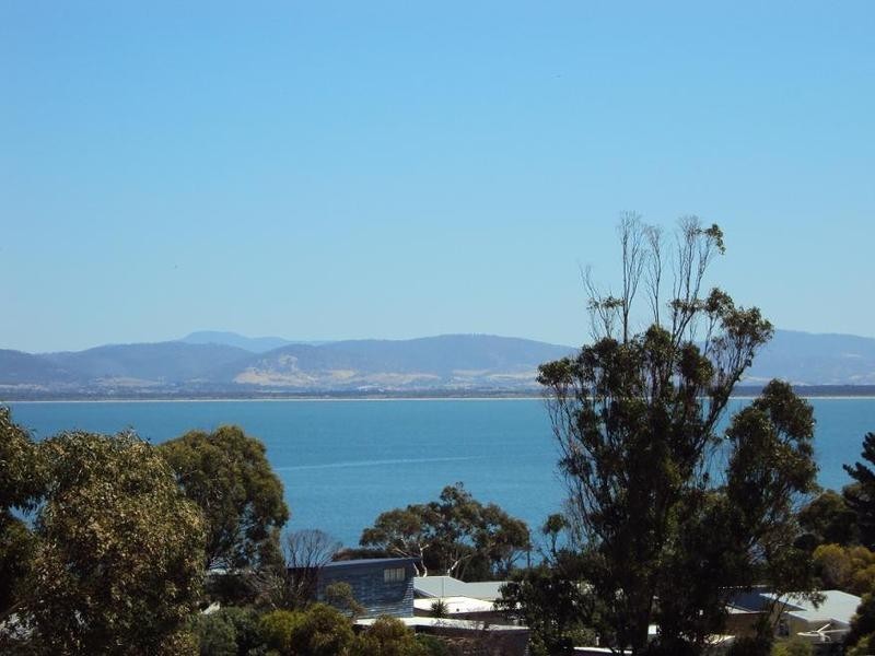 4 Ulvergerne St, Dodges Ferry TAS 7173