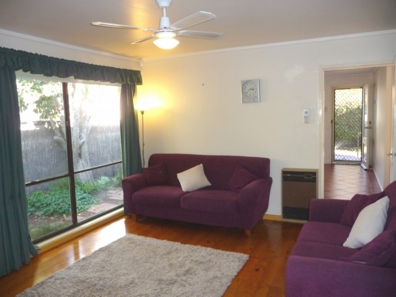 8 Warland Place, Charnwood ACT 2615