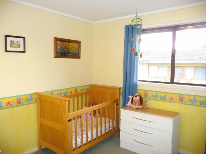 8 Warland Place, Charnwood ACT 2615