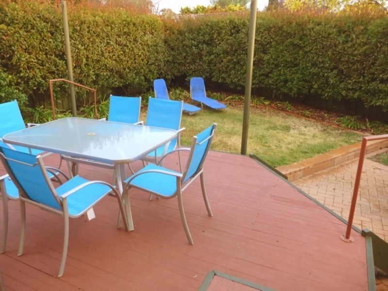 8 Warland Place, Charnwood ACT 2615