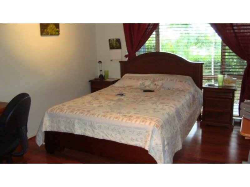 5 Yellow Box Close, Caves Beach NSW 2281