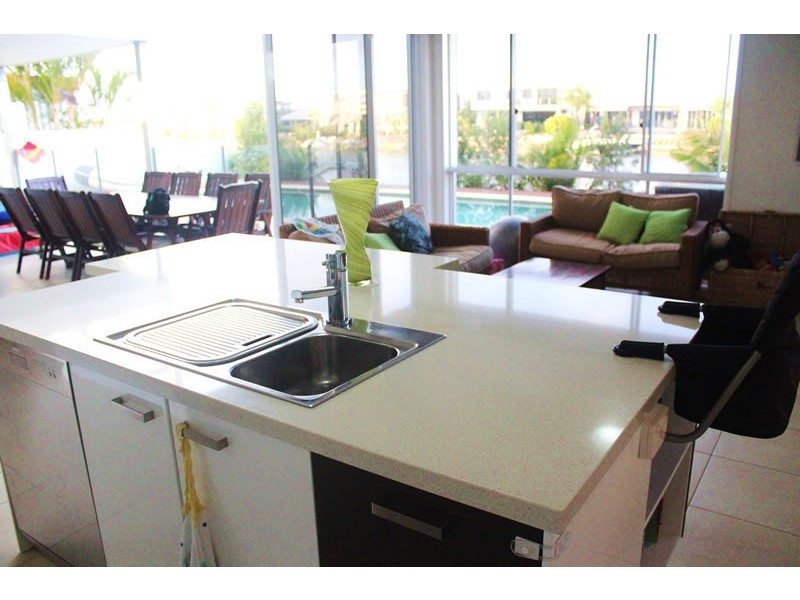 4 Columba Place, Pelican Waters QLD 4551