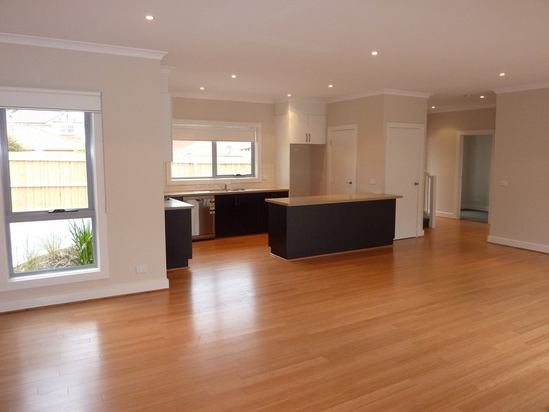 34B Bamfield Road, Heidelberg Heights VIC 3081