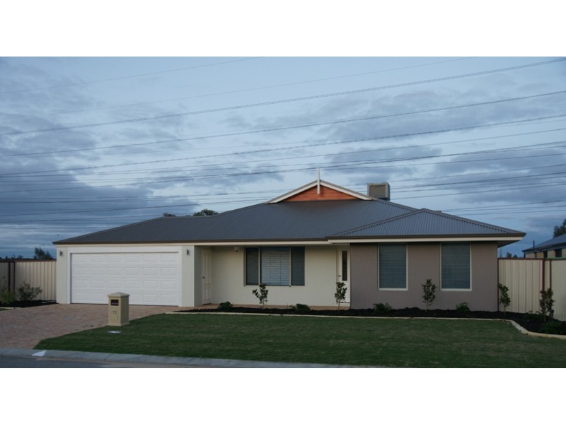 11 Canopus Loop, Hammond Park WA 6164