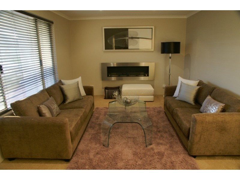 11 Canopus Loop, Hammond Park WA 6164