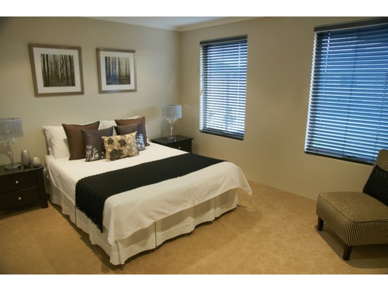 11 Canopus Loop, Hammond Park WA 6164