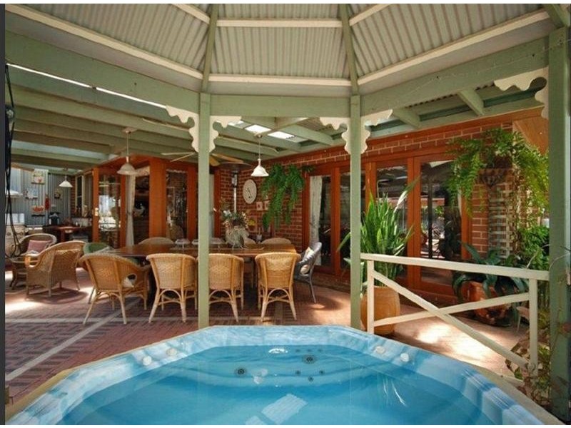 10 St Pierre Circuit, Currambine WA 6028