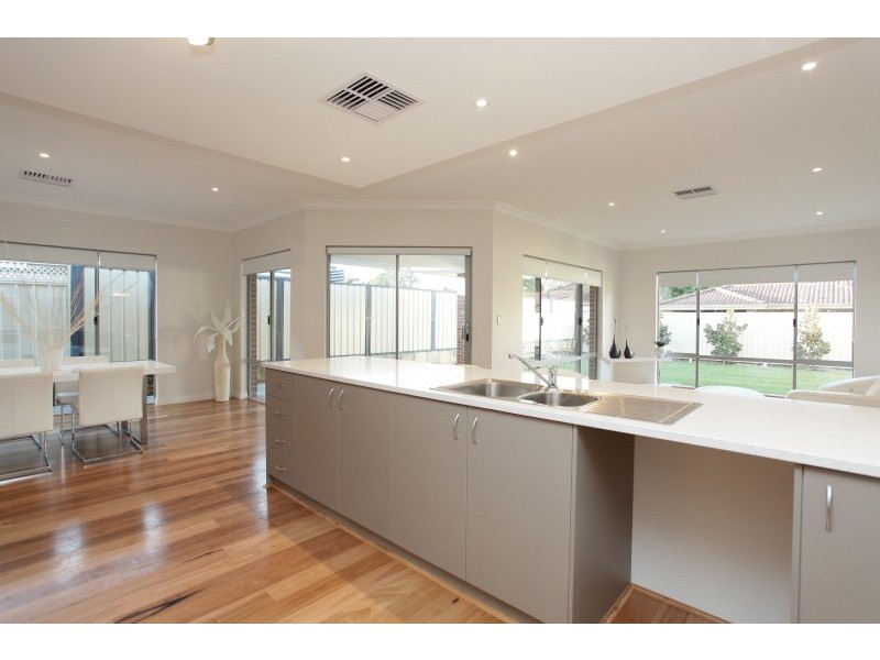 35 Armadale Road, Rivervale WA 6103