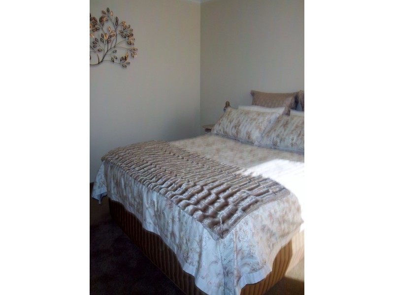 14A Valley Road, Halls Head WA 6210