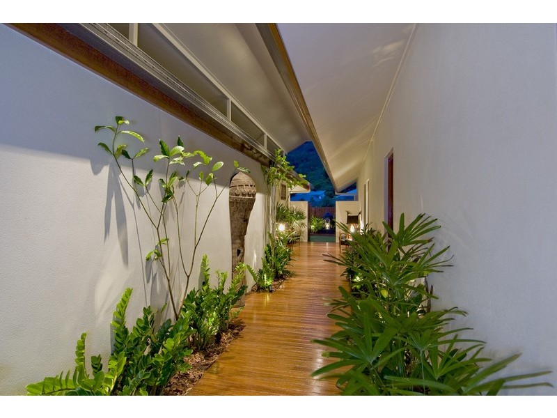 1 Wirrega Close, Caravonica QLD 4878