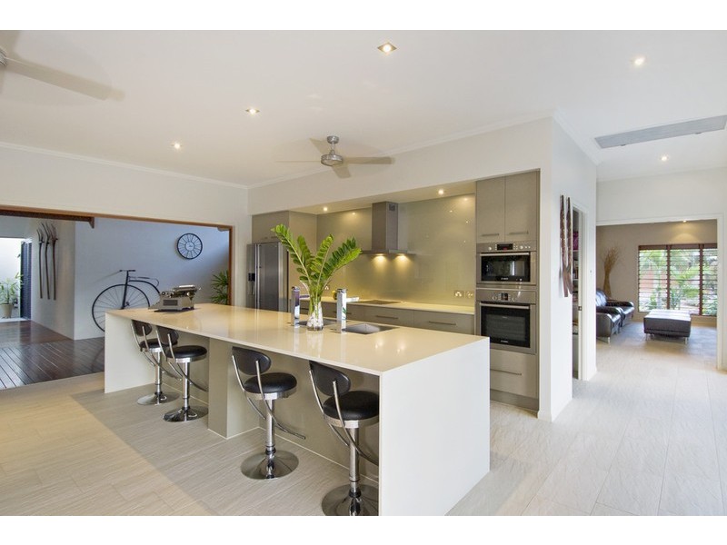 1 Wirrega Close, Caravonica QLD 4878