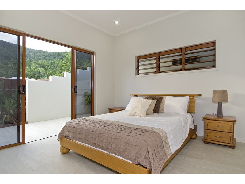 1 Wirrega Close, Caravonica QLD 4878
