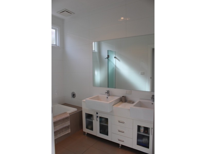 23 Alma Terrace, Newport VIC 3015