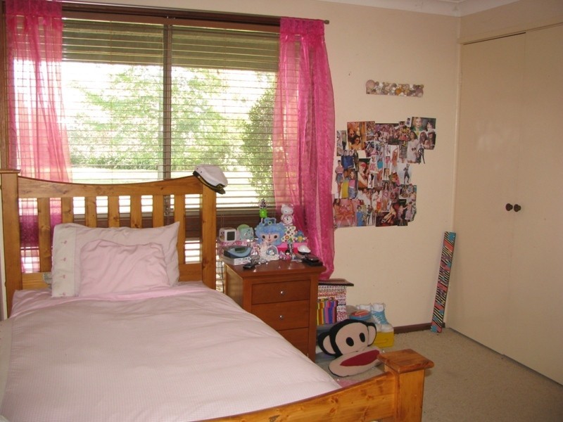 35 Alder Road, Lake Albert NSW 2650