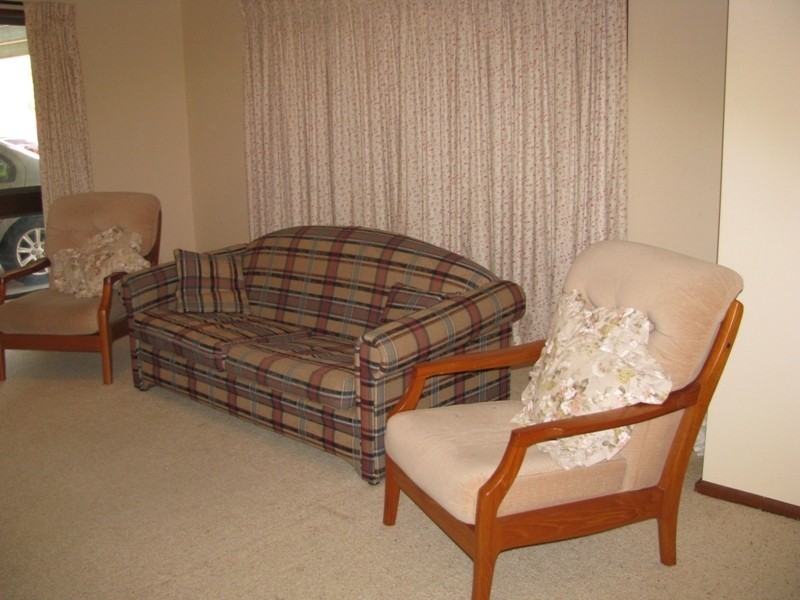 35 Alder Road, Lake Albert NSW 2650