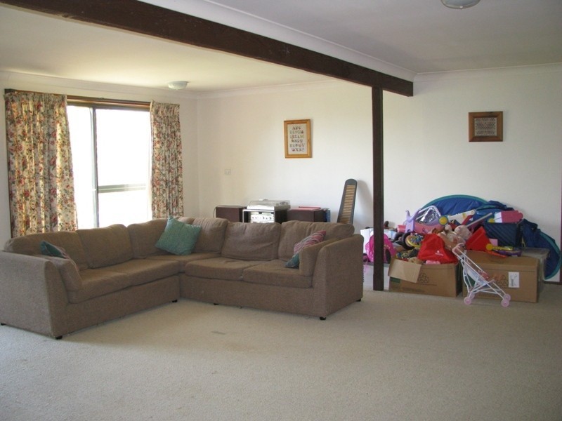 35 Alder Road, Lake Albert NSW 2650