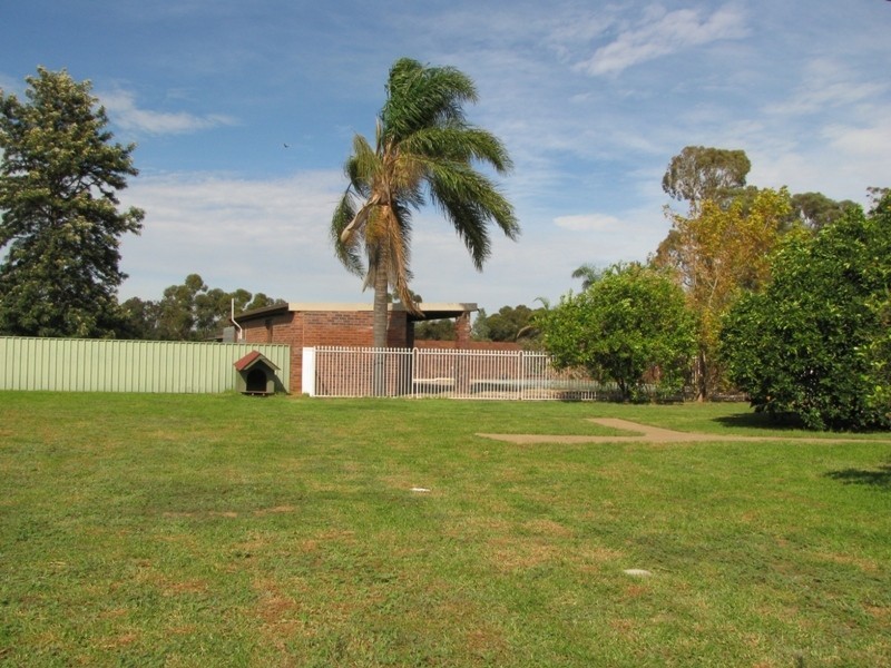35 Alder Road, Lake Albert NSW 2650