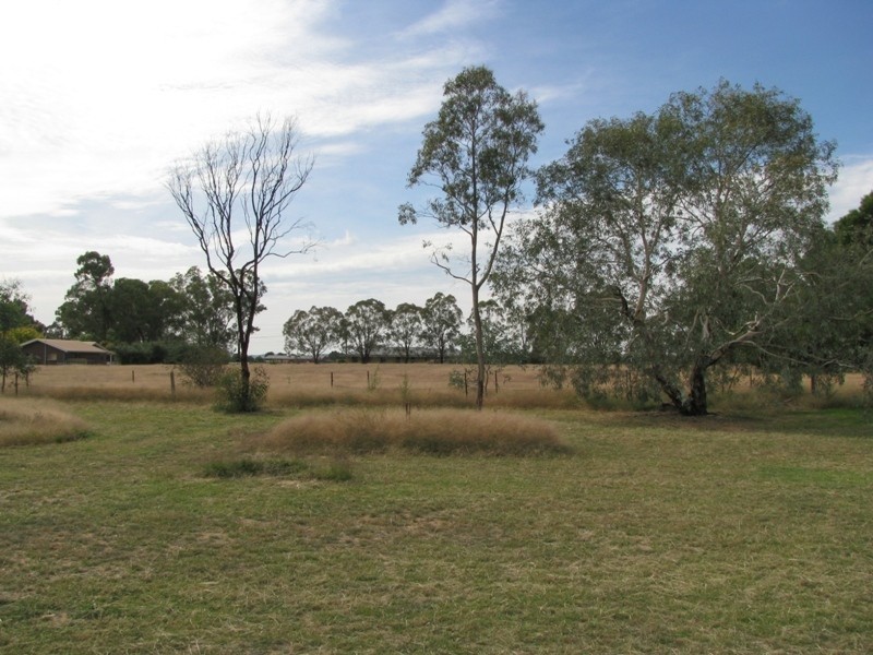 35 Alder Road, Lake Albert NSW 2650