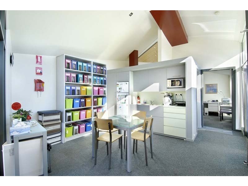 77 Cecil Ave, Castle Hill NSW 2154