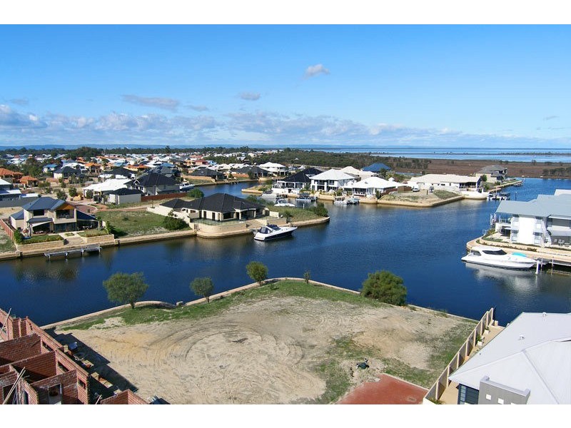 28 Gael Place, Dudley Park WA 6210