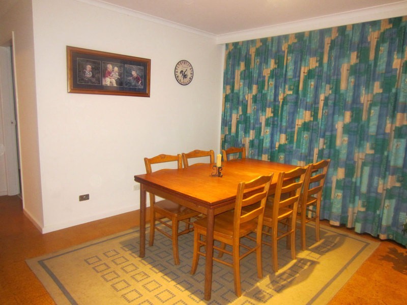 7 Barracks Close, Dubbo NSW 2830