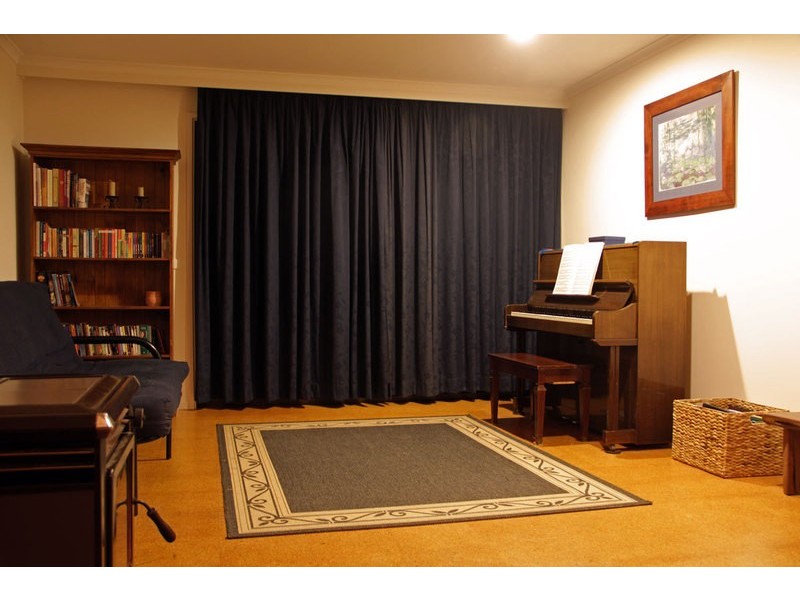 7 Barracks Close, Dubbo NSW 2830