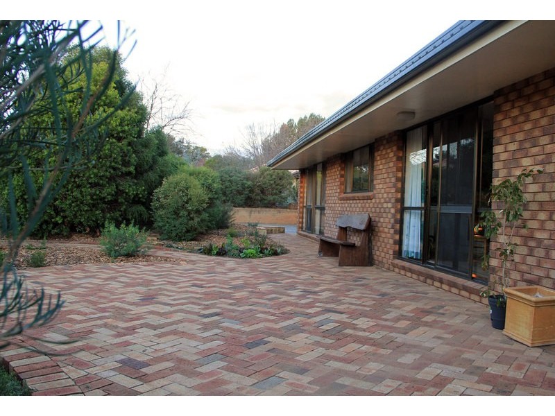 7 Barracks Close, Dubbo NSW 2830