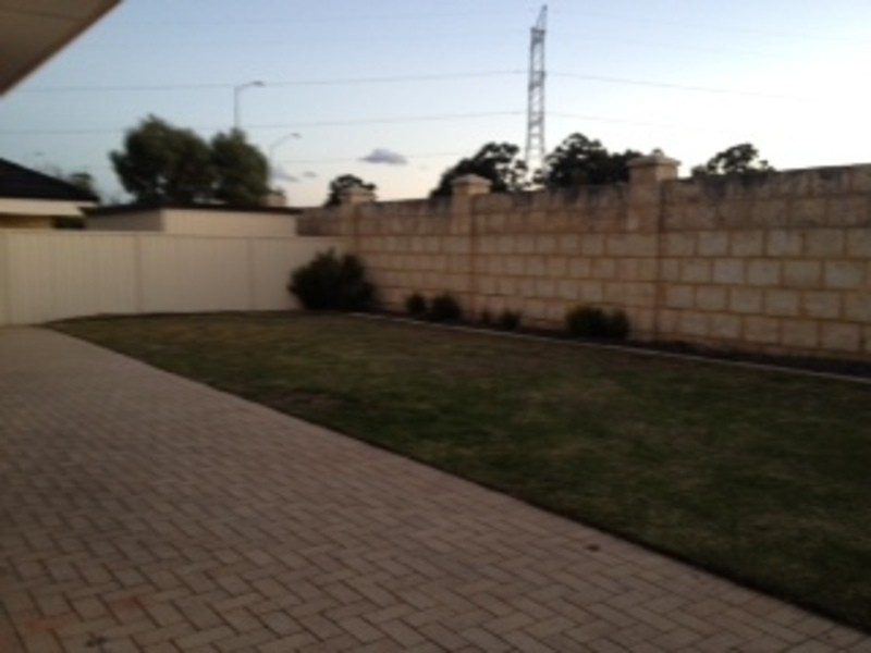 44 The Lakes Boulevard, Jandakot WA 6164