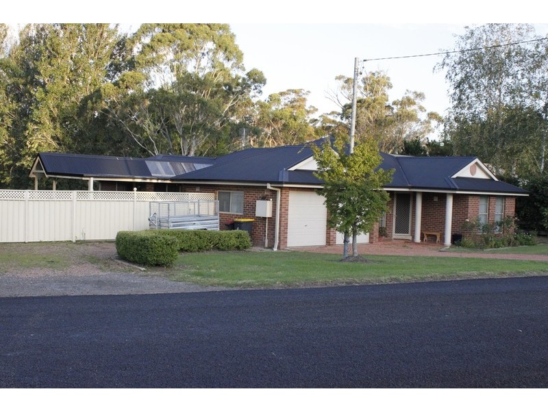 71 Banksia Street, Colo Vale NSW 2575