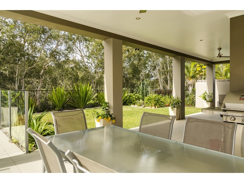 27 Hetherington Drive, Twin Waters QLD 4564