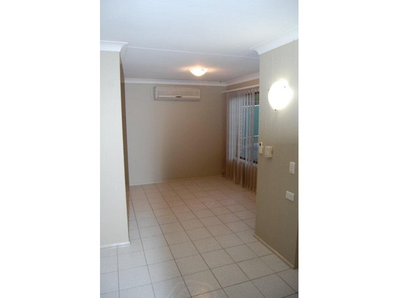 9 Nyora, Southport QLD 4215