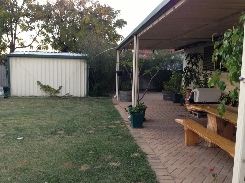 35 Bushby Street, Midvale WA 6056
