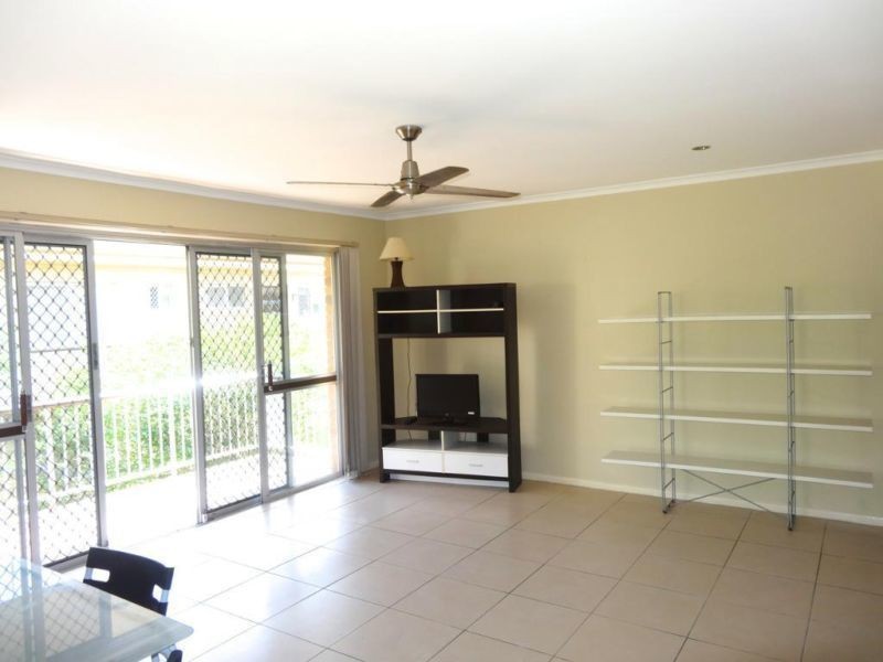 3/125 Old Burleigh Road, Broadbeach QLD 4218