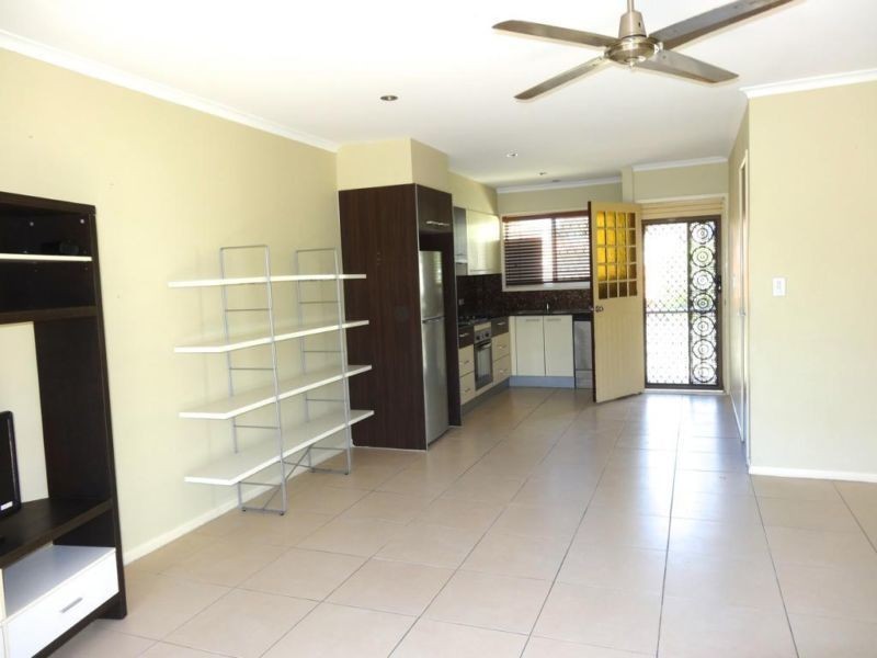 3/125 Old Burleigh Road, Broadbeach QLD 4218