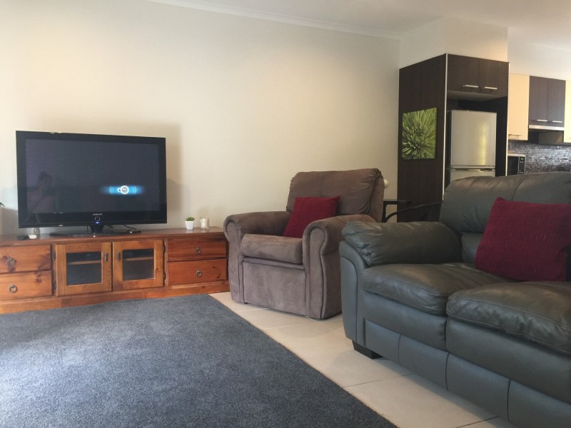 3/125 Old Burleigh Road, Broadbeach QLD 4218