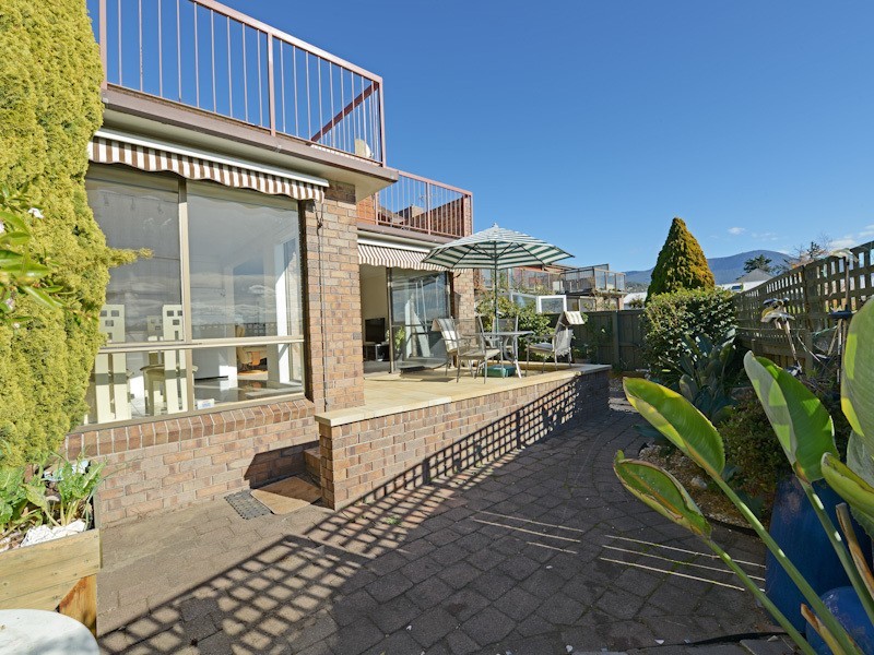 2/4 Mansell Court, Sandy Bay TAS 7005