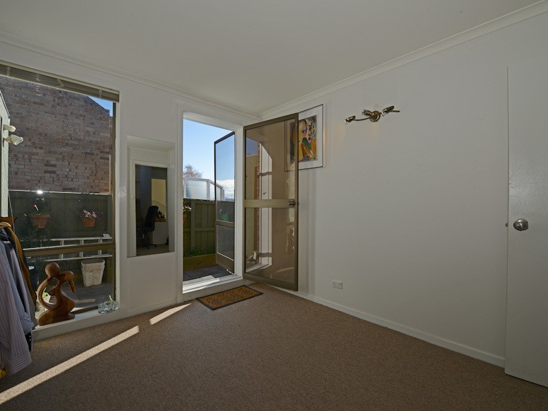 2/4 Mansell Court, Sandy Bay TAS 7005