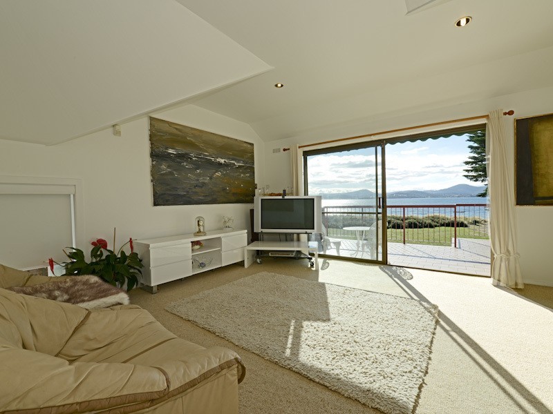 2/4 Mansell Court, Sandy Bay TAS 7005