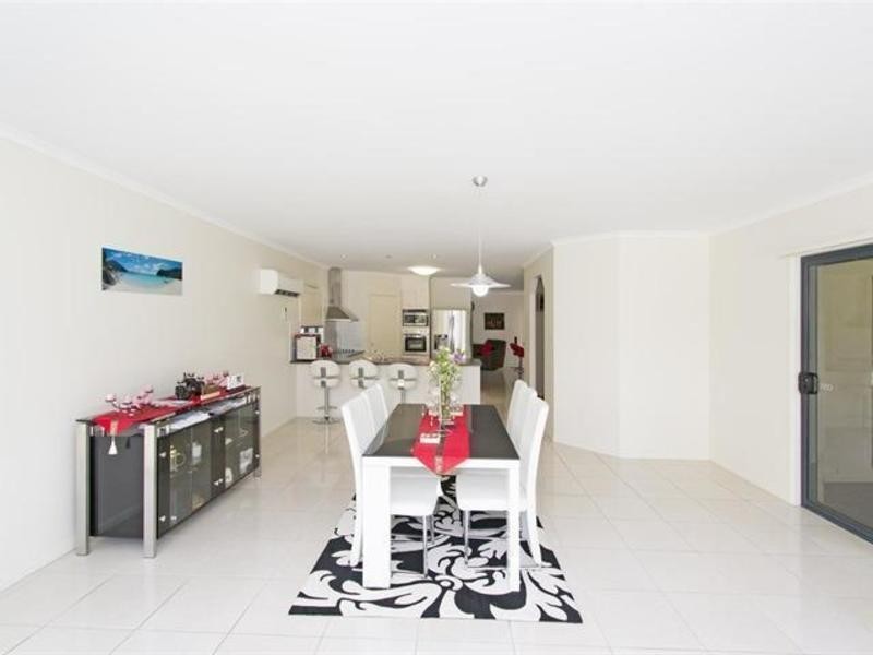 25 Illawong Way, Karana Downs QLD 4306